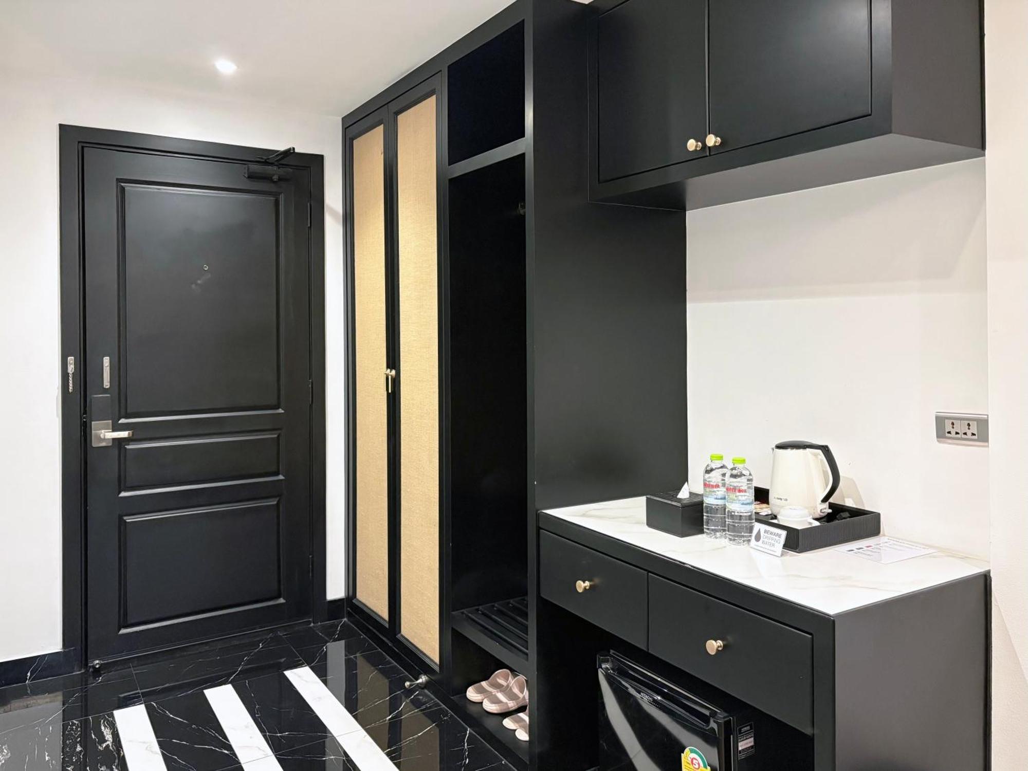 Glory Boutique Suites 清迈古城荣耀精品酒店 Τσιάνγκ Μάι Εξωτερικό φωτογραφία